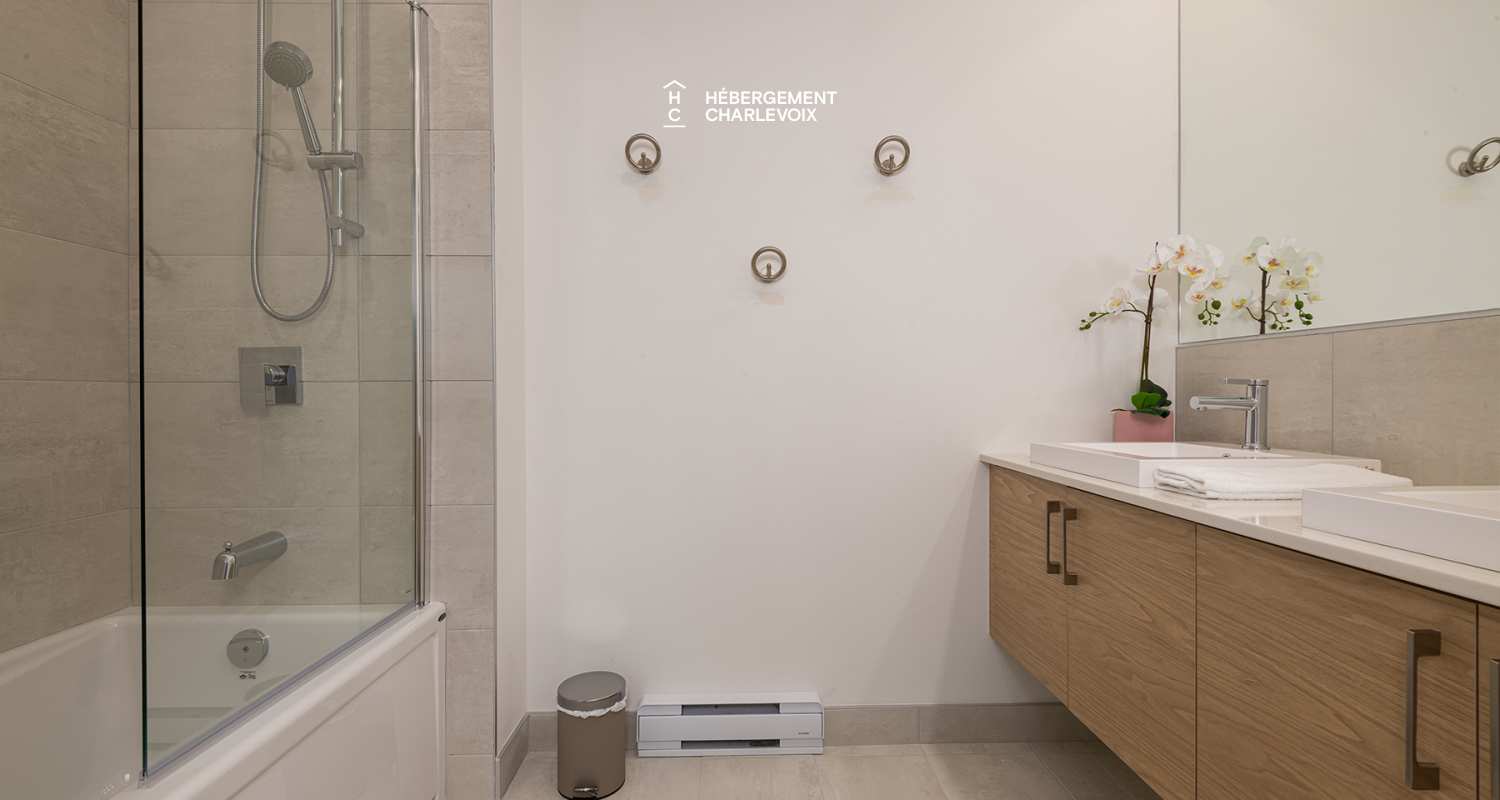 MGR-750:  Condo 4e étage - Your sanctuary in the heart of Baie-Saint-Paul