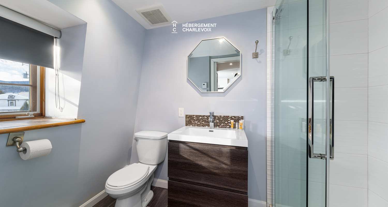 ABE-2 - Entièrement rénové, au centre-ville de Baie-Saint-Paul