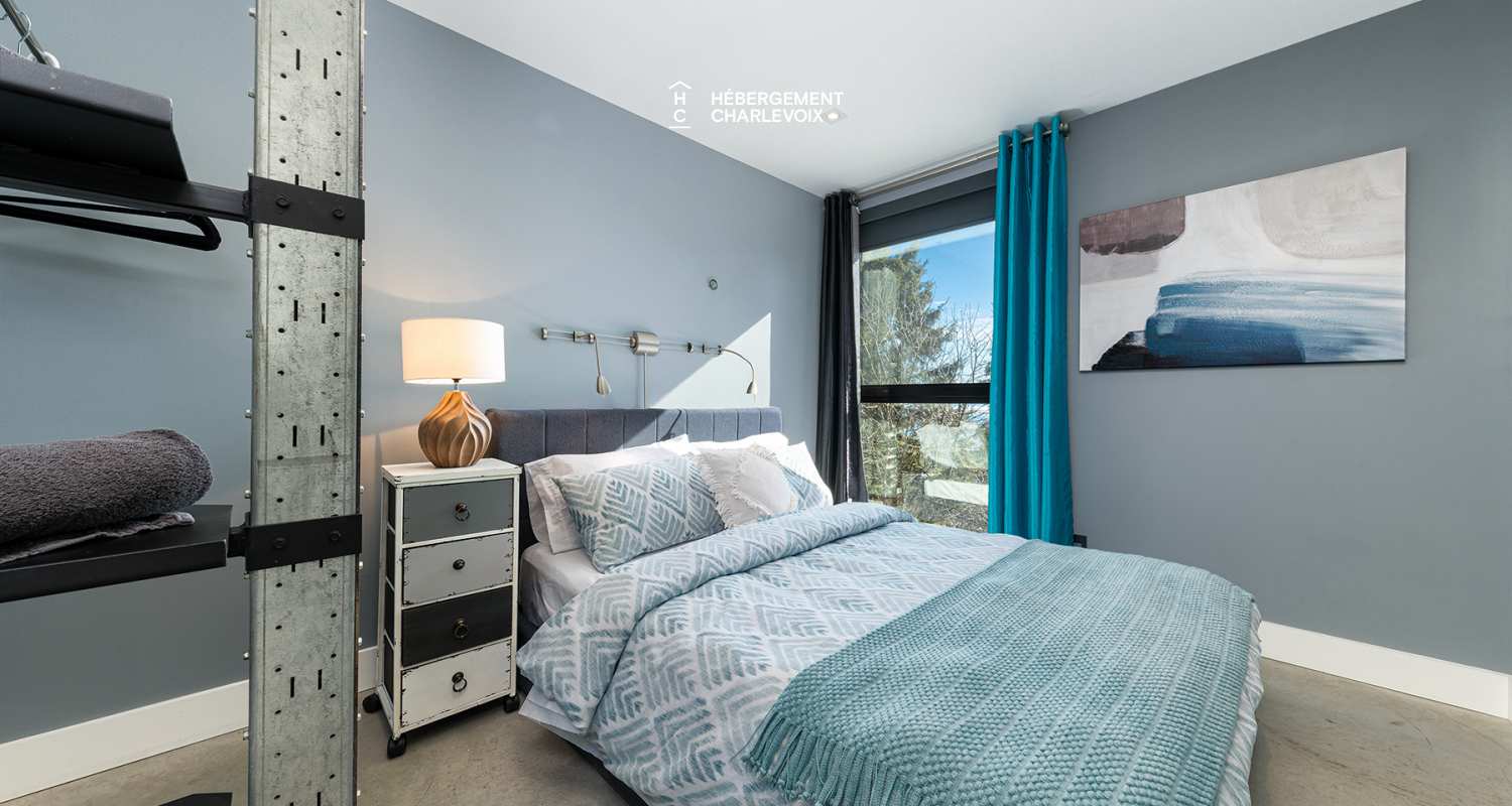 ABS-595 - Un feu de foyer suspendu dans un chalet de luxe à louer dans Charlevoix.