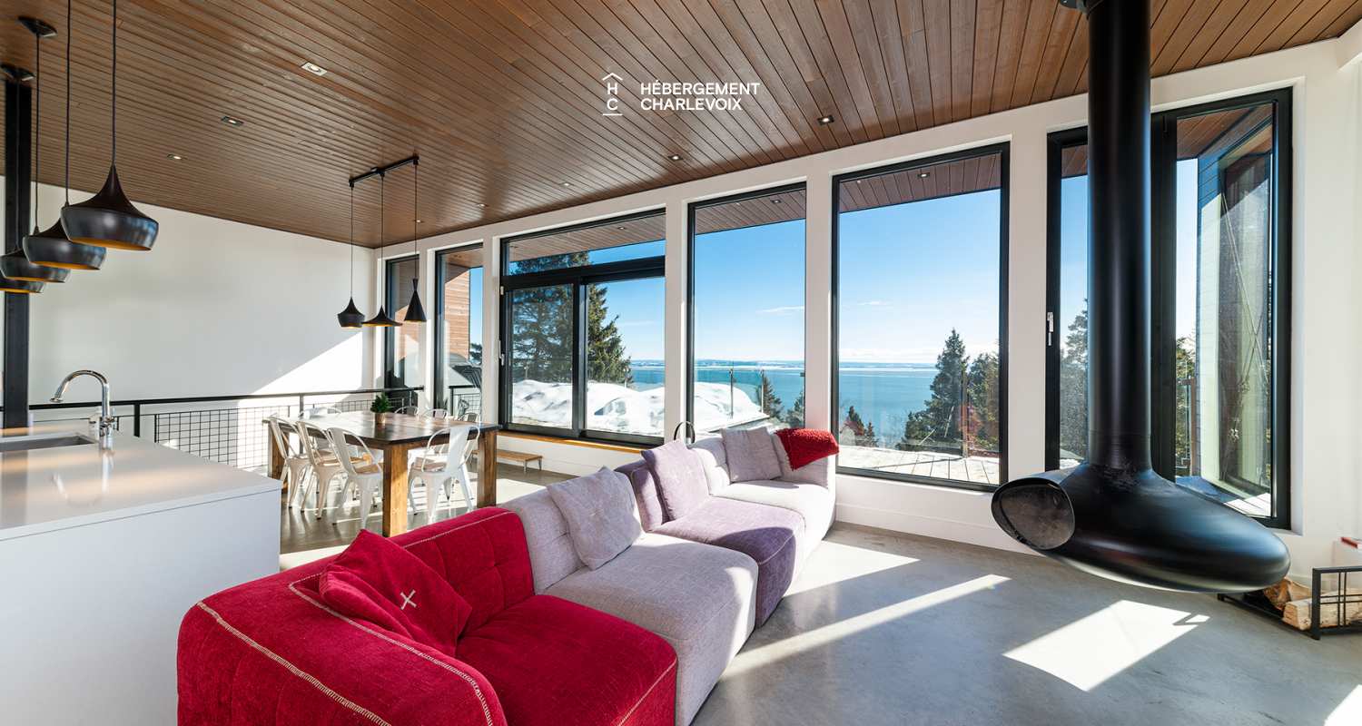 ABS-595 - Un feu de foyer suspendu dans un chalet de luxe à louer dans Charlevoix.