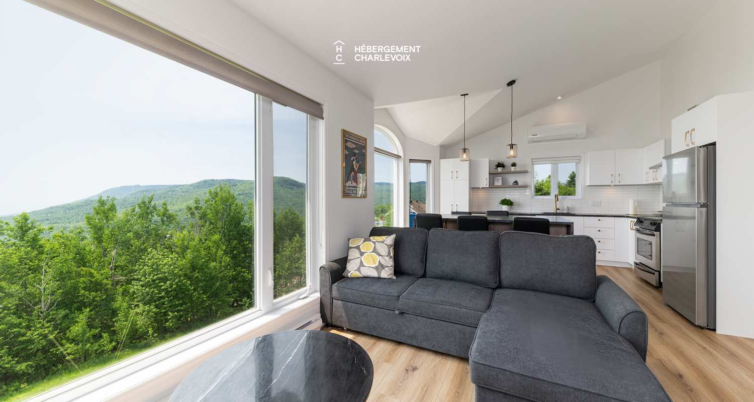 ANC-25-2 - Se hissant majestueusement entre le fleuve et les montagnes!