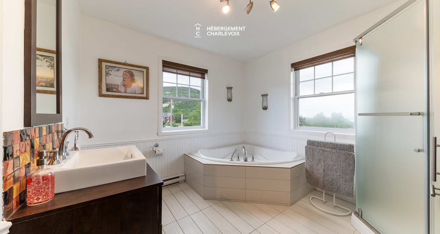 ANG-294 - Escapade in a relaxing and woody atmosphere