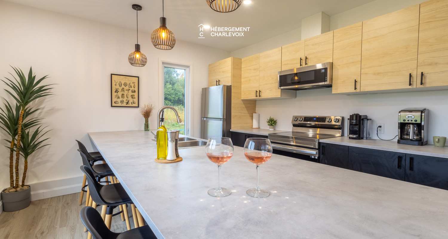 ANG-298 - Escapade in a relaxing and woody atmosphere