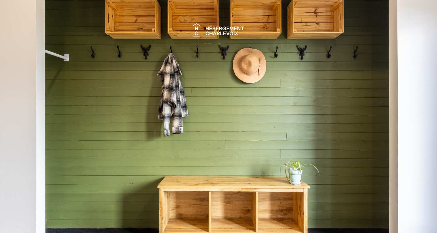 ANG-298 - Escapade in a relaxing and woody atmosphere