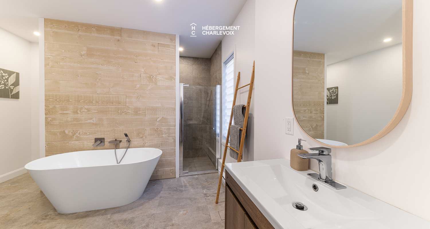 ANG-298 - Escapade in a relaxing and woody atmosphere