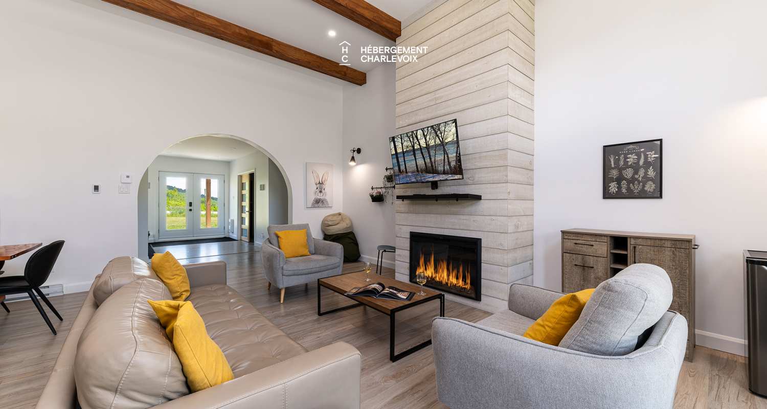 ANG-298 - Escapade in a relaxing and woody atmosphere