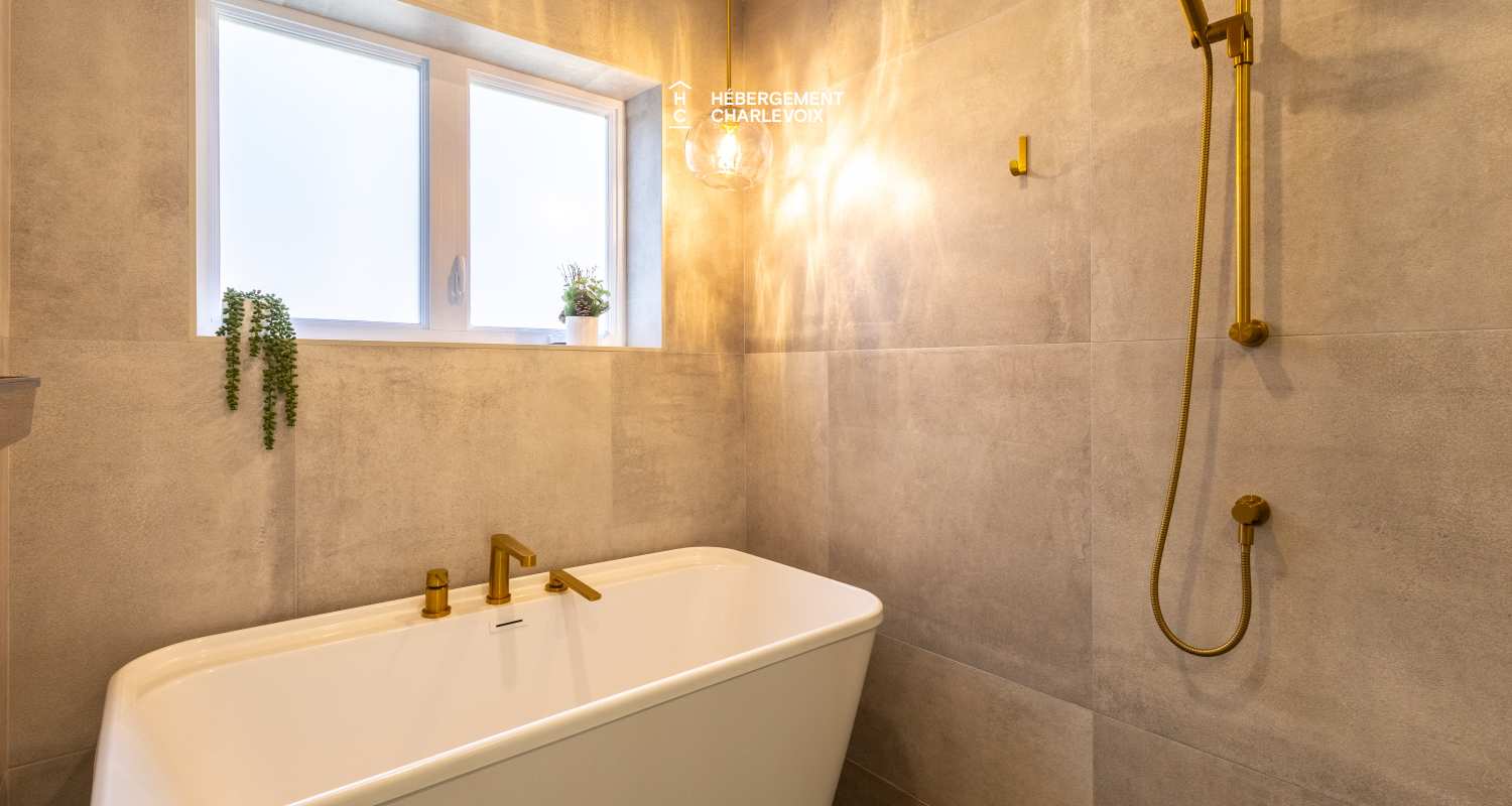 ANG-77 - Escapade in a relaxing and woody atmosphere