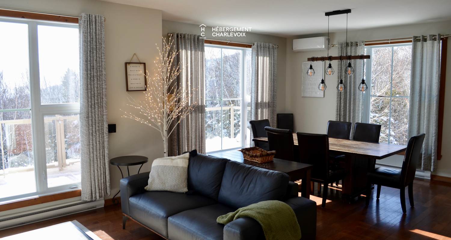 ANO-121B - À 10 minutes du Massif avec vue sur le fleuve St-Laurent!