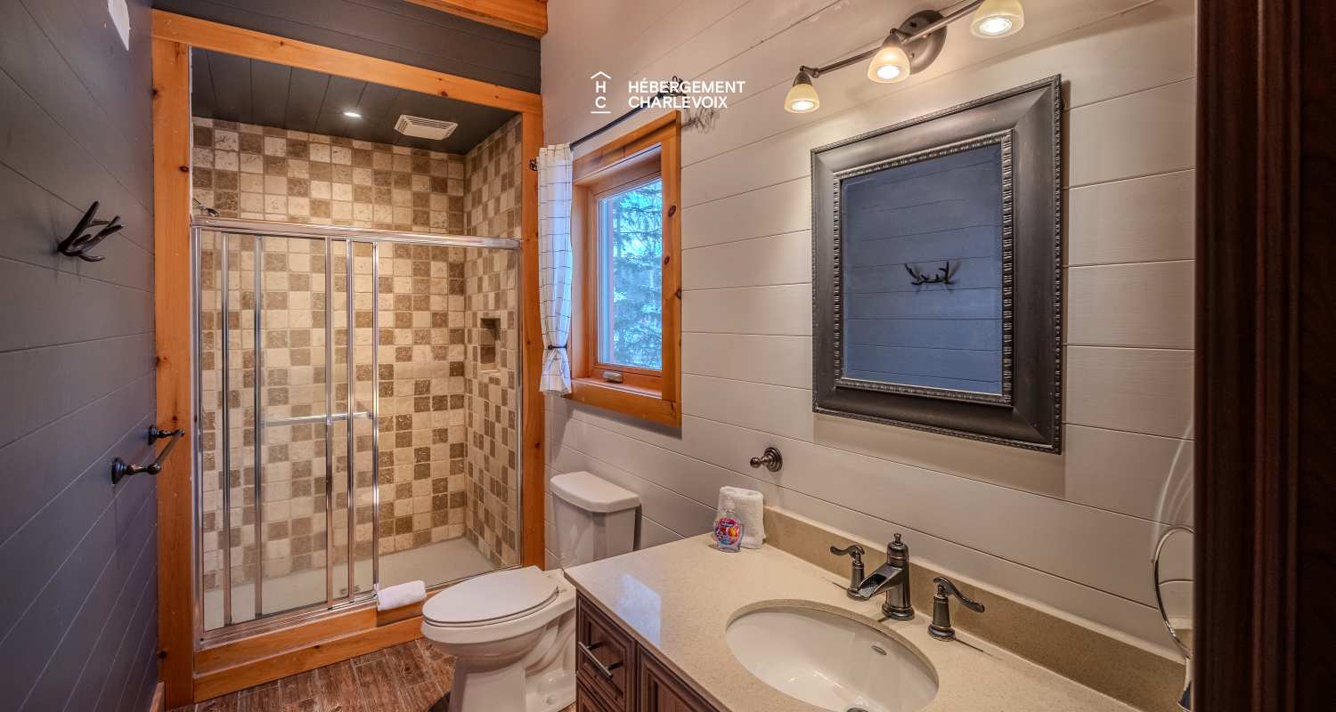 APO-211 - De belles fenêtres et du bois pour s'inspirer