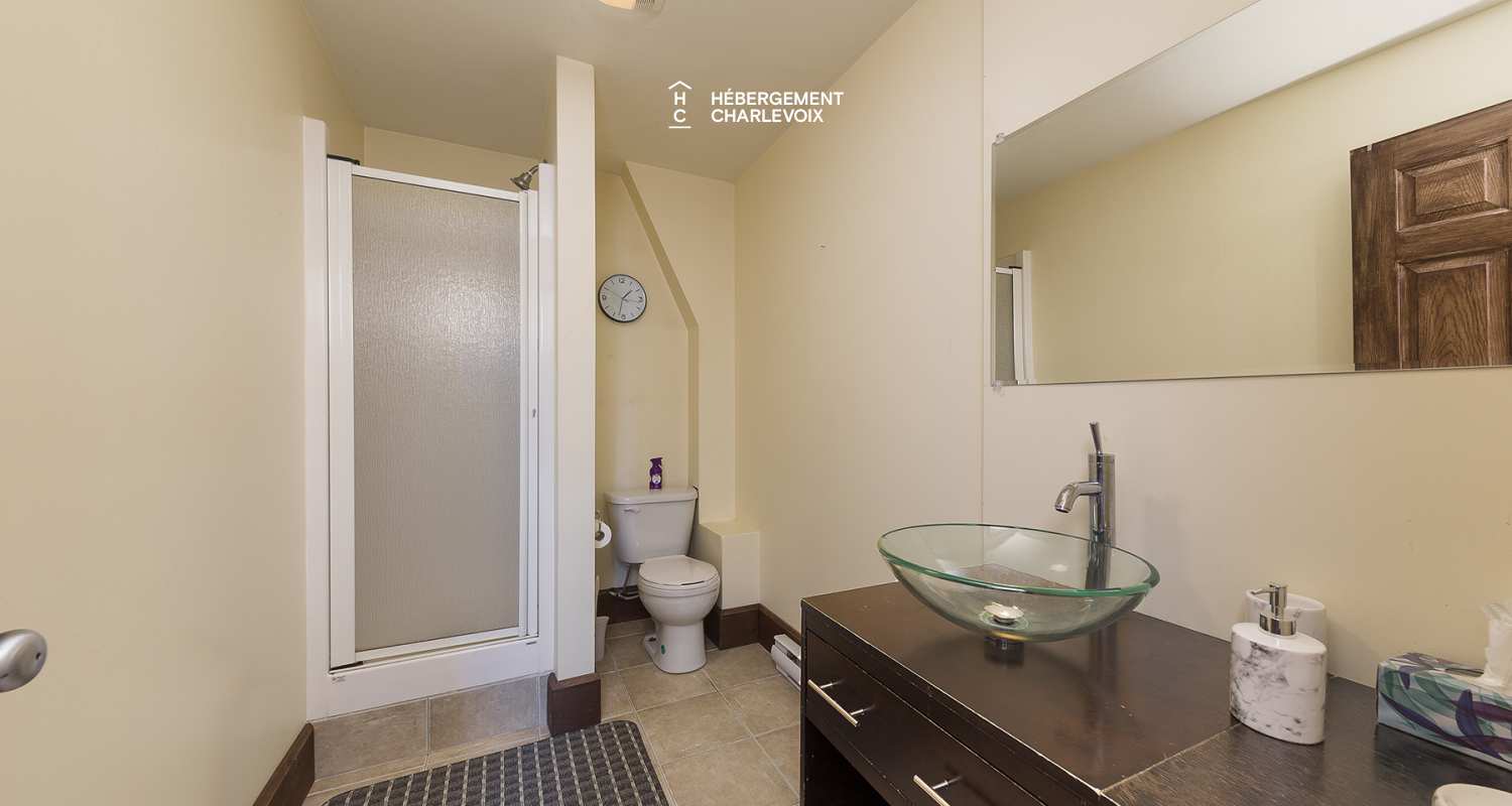 AVA-269 - Chalet près du sentier Gabrielle-Roy à Petite-Rivière St-François