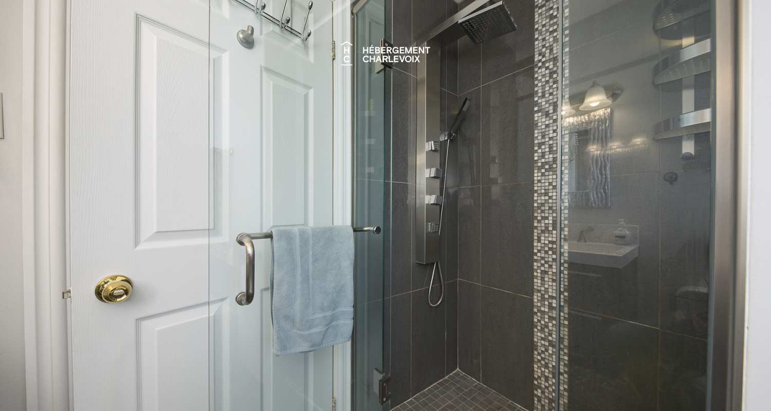 BEL-175 - the serenity of its panorama on cape, river, island and river