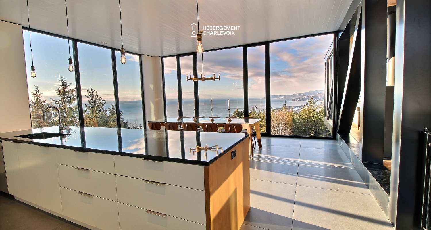 BLA-175 - Résidence à l'architecture élégante et contemporaine