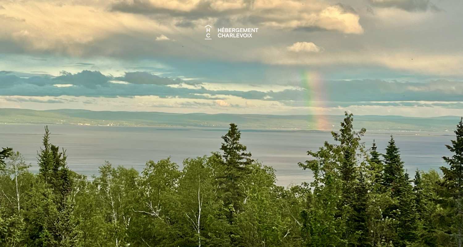 BLT-8 - Mountains and the St. Lawrence River as companion