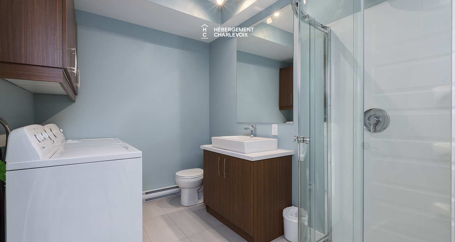 BLT-8 - Mountains and the St. Lawrence River as companion