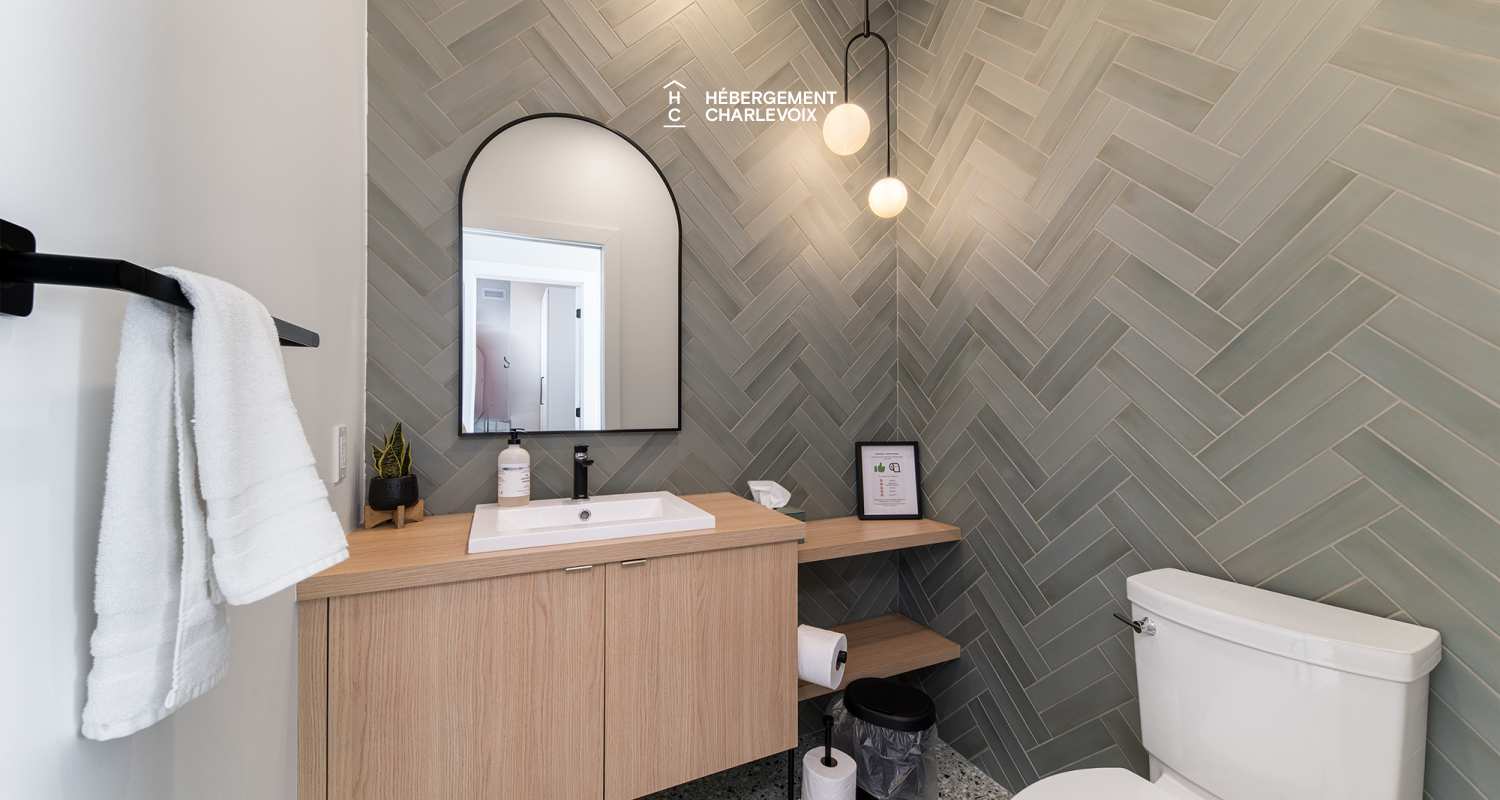 BOU-161 - NOUVEAU CHALET! Faites le plein d'énergie et de lumière naturelle