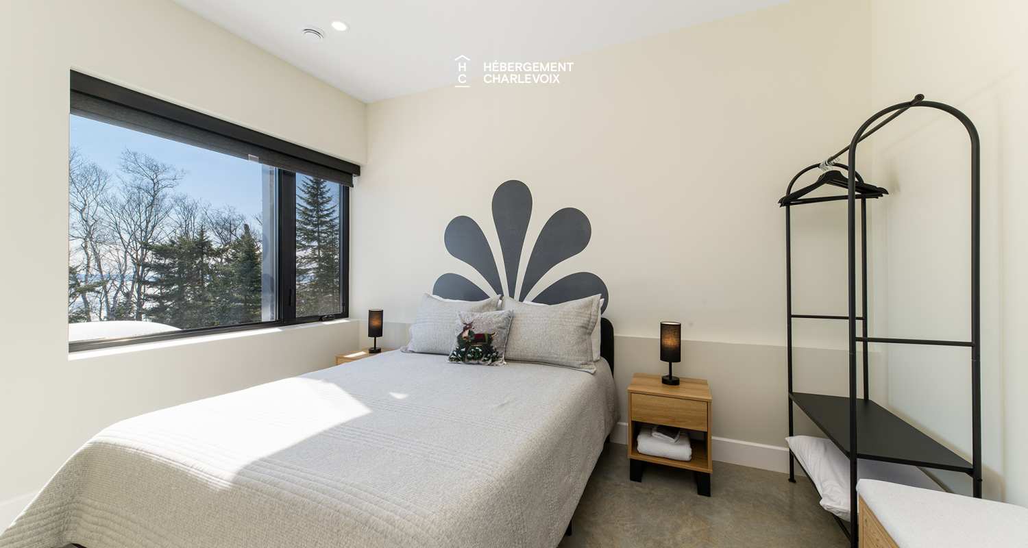 BOU-161 - NOUVEAU CHALET! Faites le plein d'énergie et de lumière naturelle