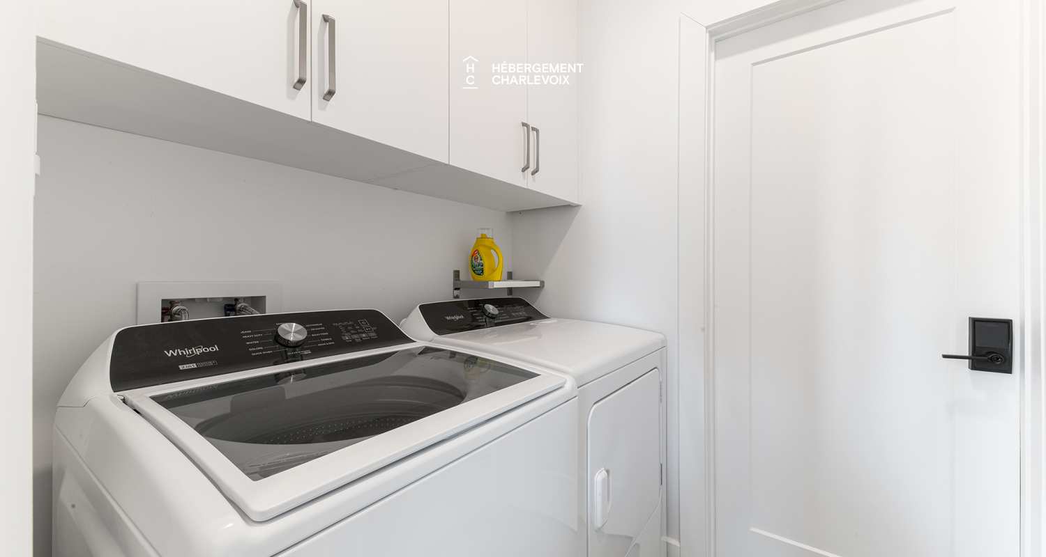 BOU-161 - NOUVEAU CHALET! Faites le plein d'énergie et de lumière naturelle