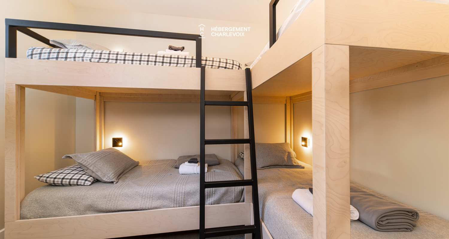 BOU-161 - NOUVEAU CHALET! Faites le plein d'énergie et de lumière naturelle