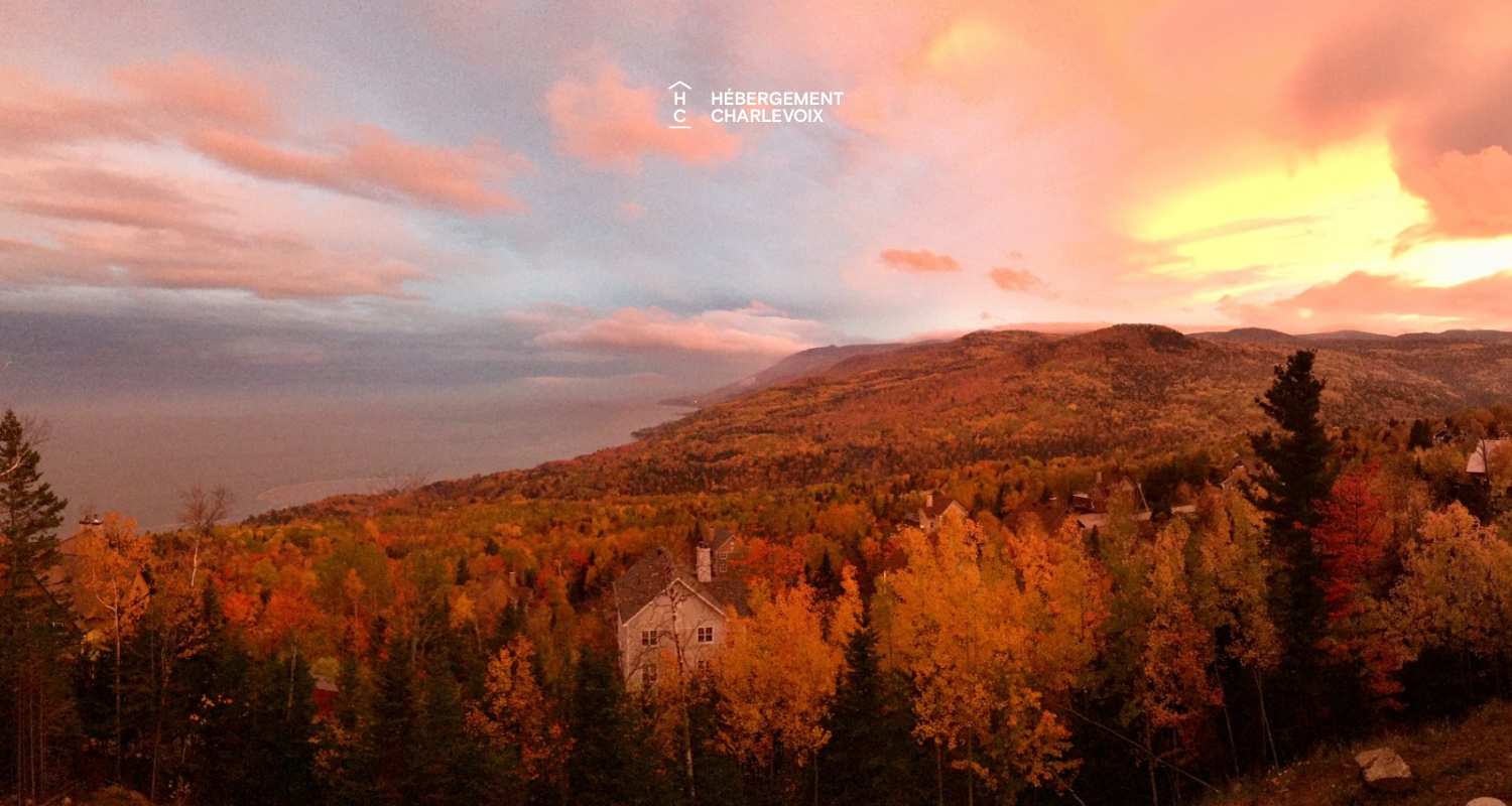 BRI-43 - A panoramic view on the river and the mountains