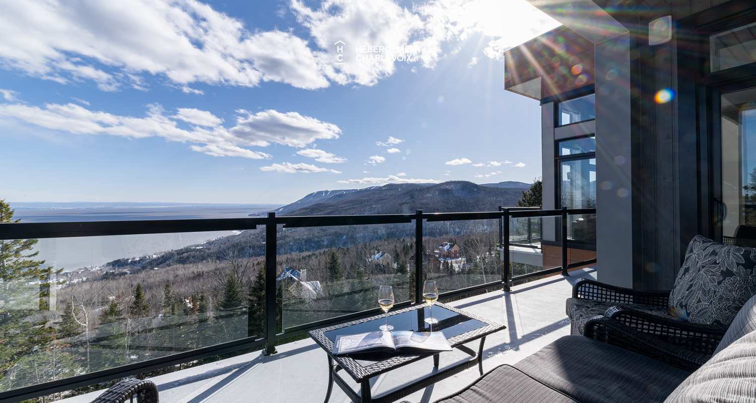 BRI-43 - A panoramic view on the river and the mountains