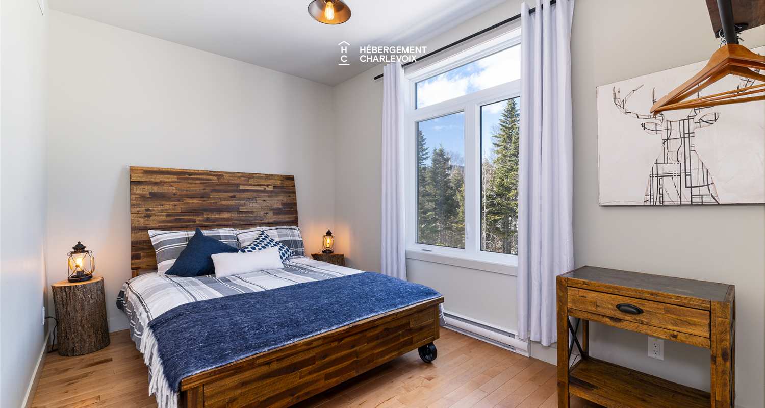 BRI-43 - A panoramic view on the river and the mountains