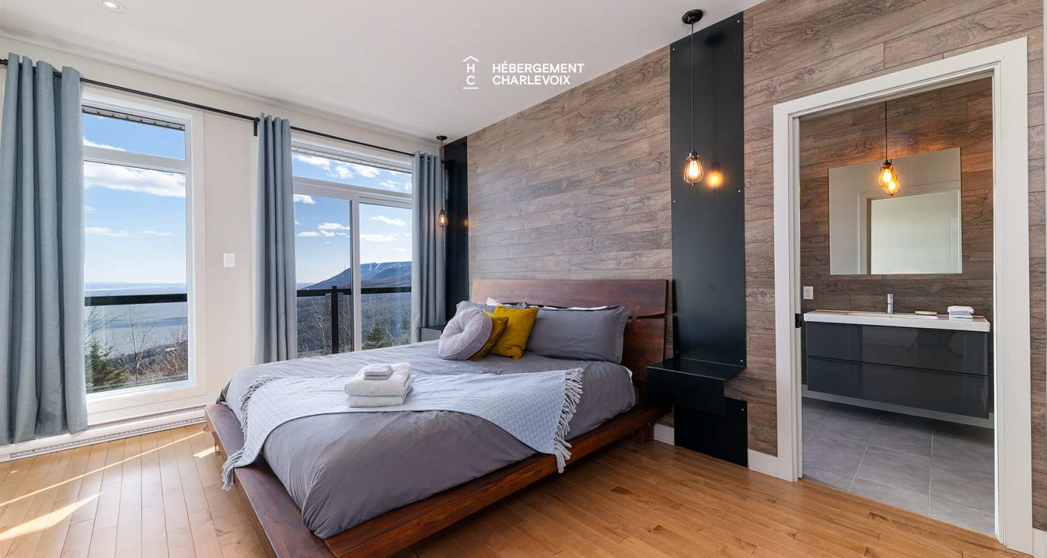 BRI-43 - A panoramic view on the river and the mountains