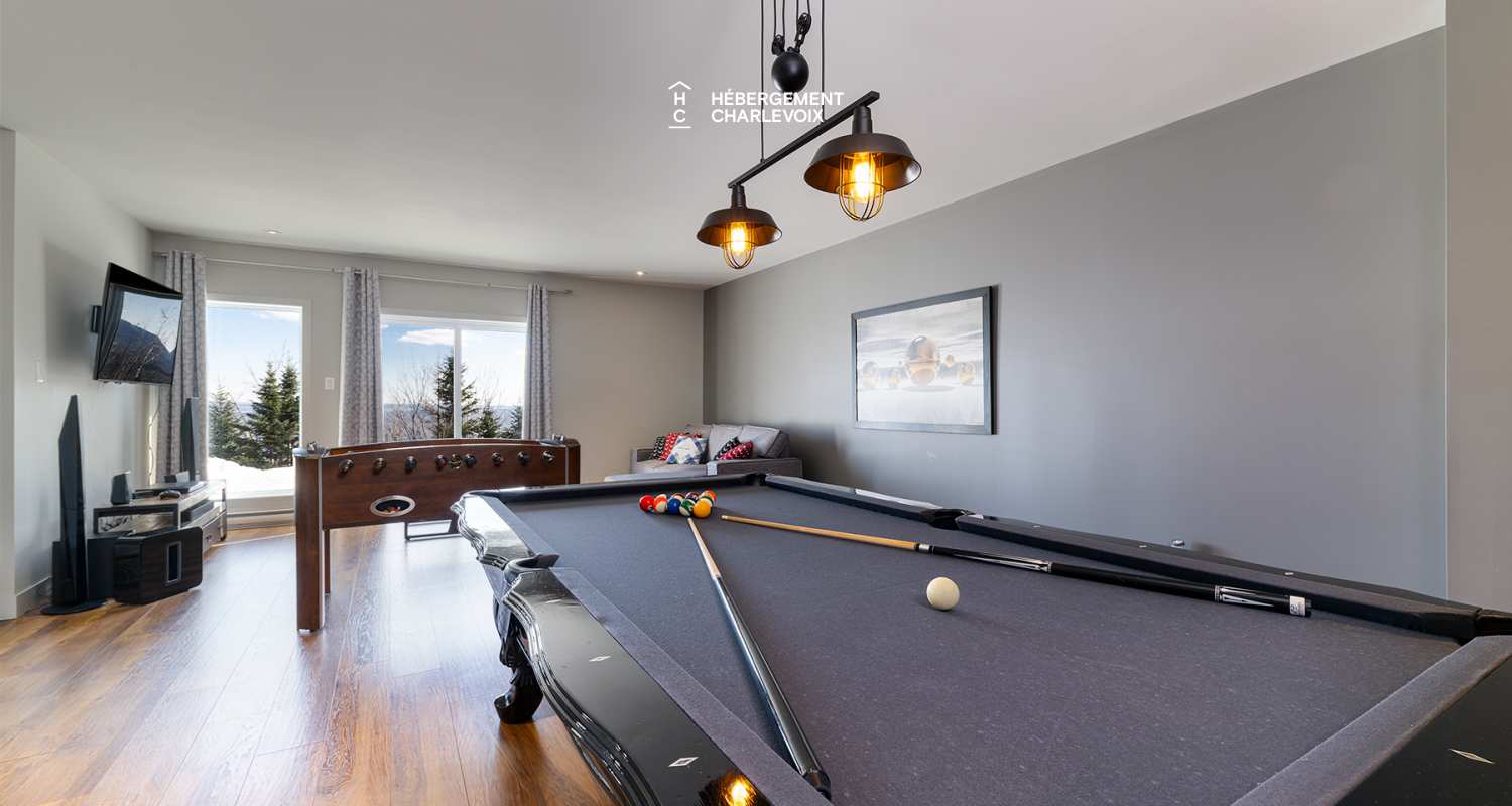 BRI-43 - A panoramic view on the river and the mountains