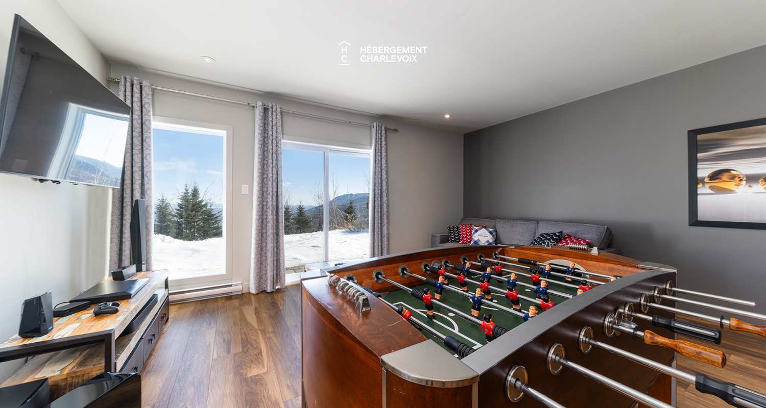 BRI-43 - A panoramic view on the river and the mountains