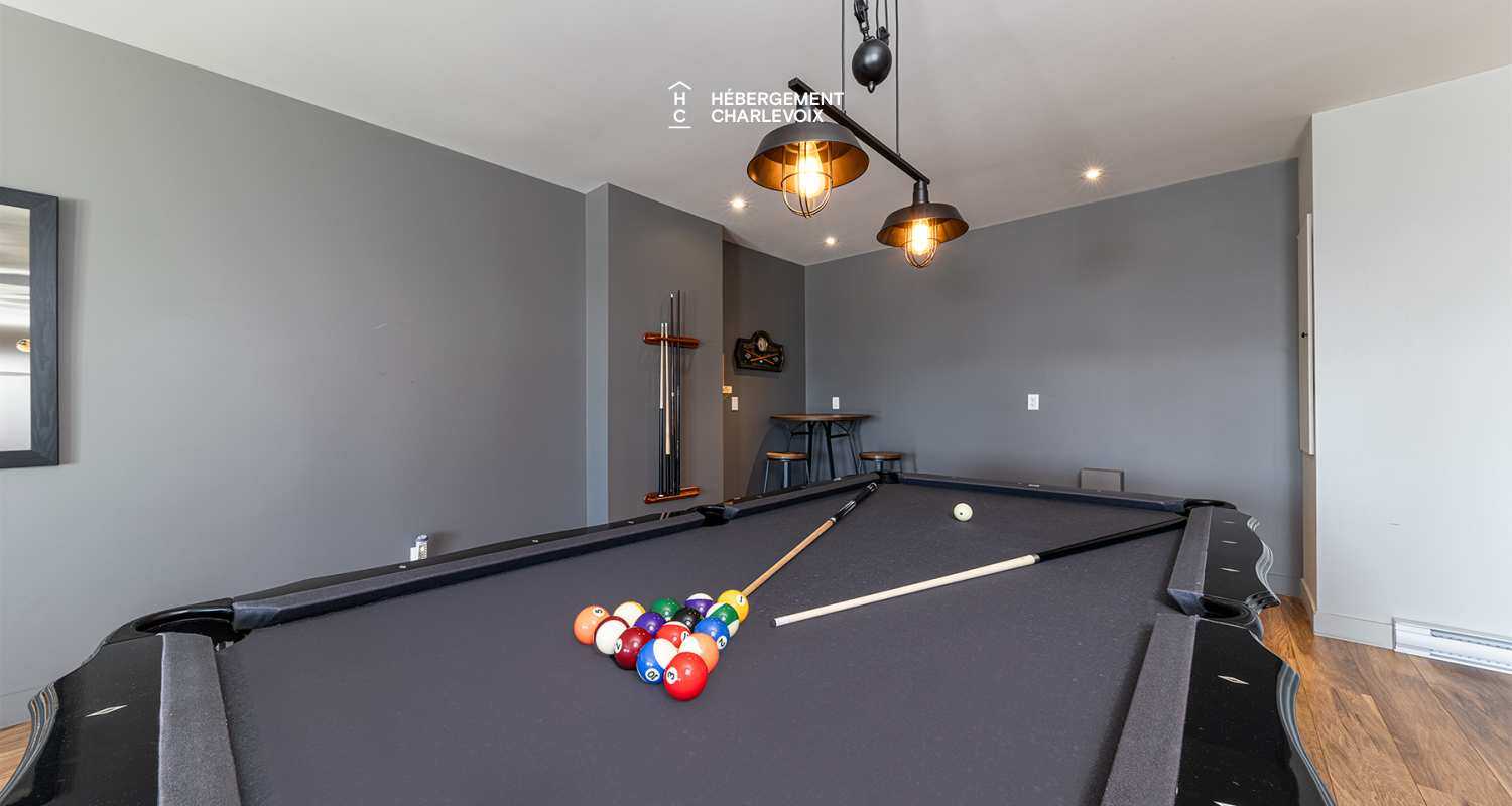 BRI-43 - A panoramic view on the river and the mountains