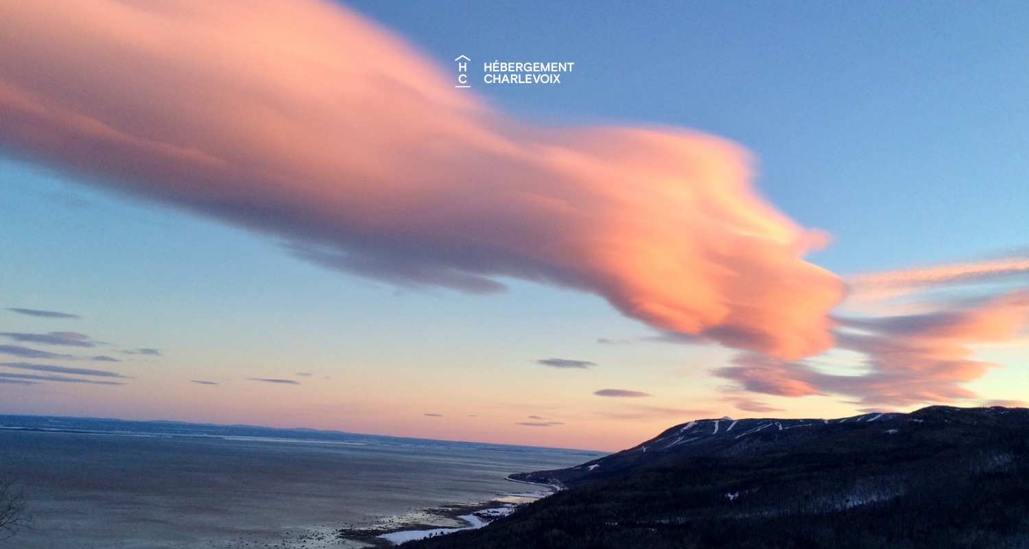 BRI-43 - A panoramic view on the river and the mountains