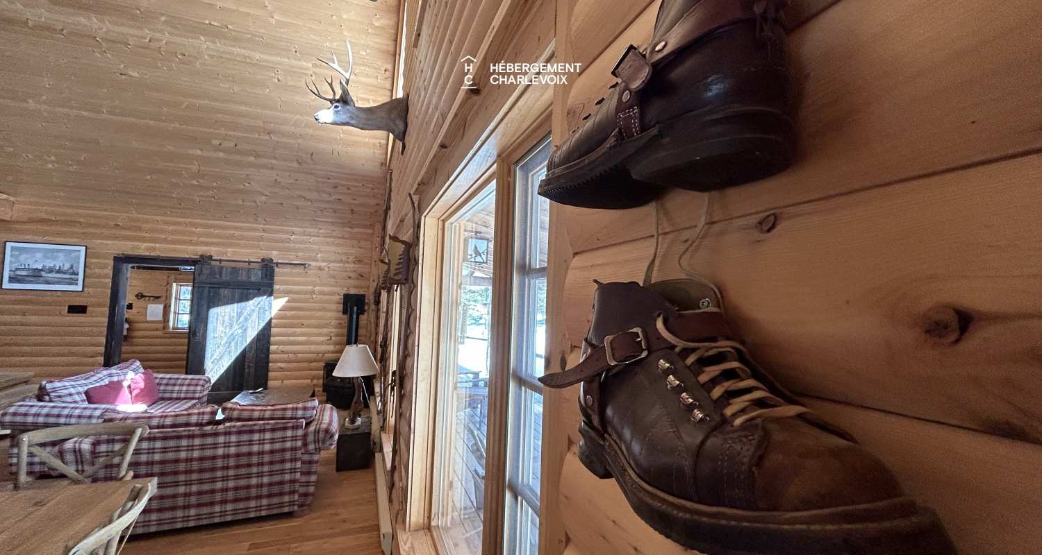 CAB-10 - LOCATED 500 M FROM THE MONT GRAND-FONDS SKI RESORT