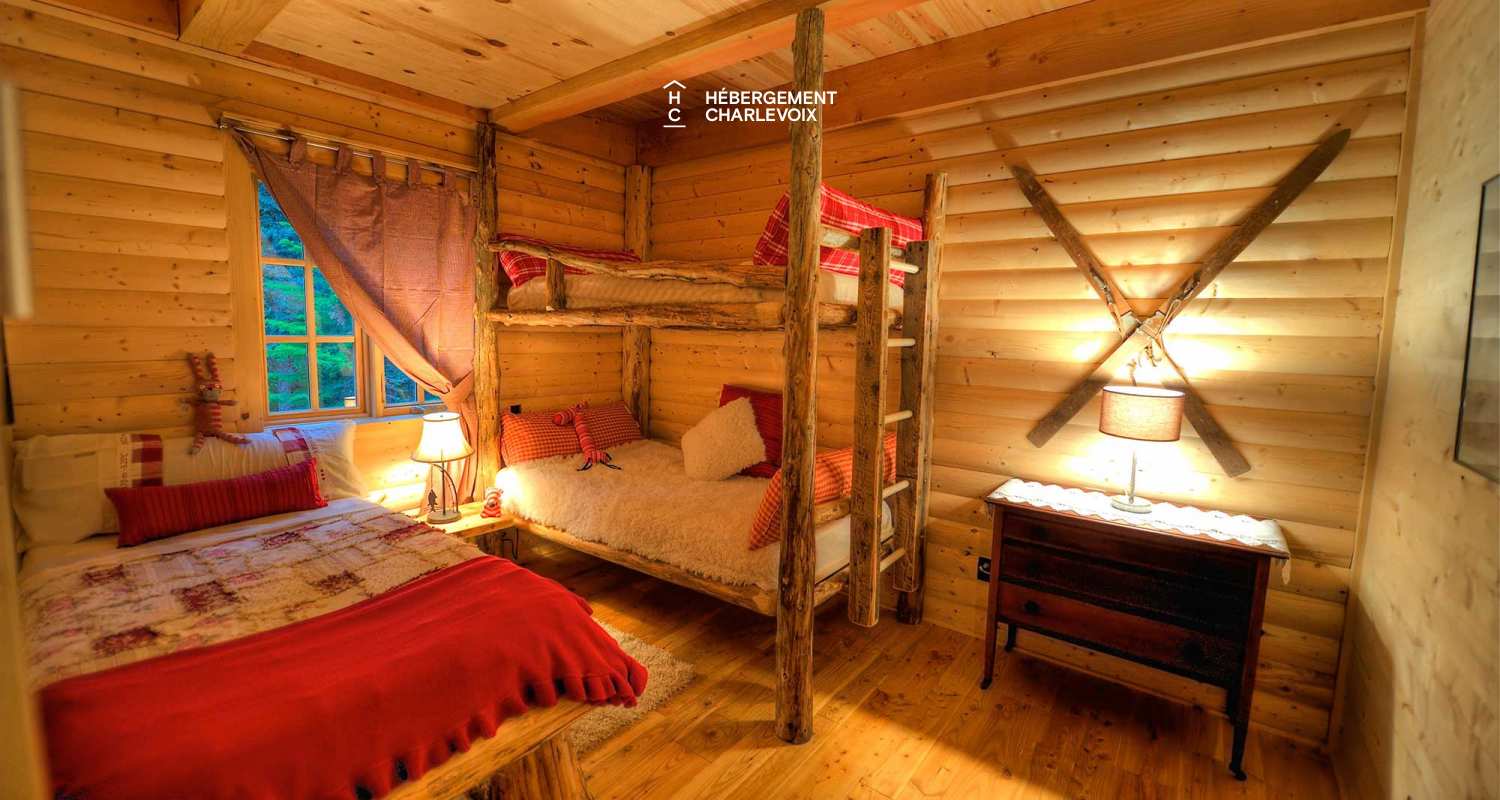 CAB-10 - LOCATED 500 M FROM THE MONT GRAND-FONDS SKI RESORT