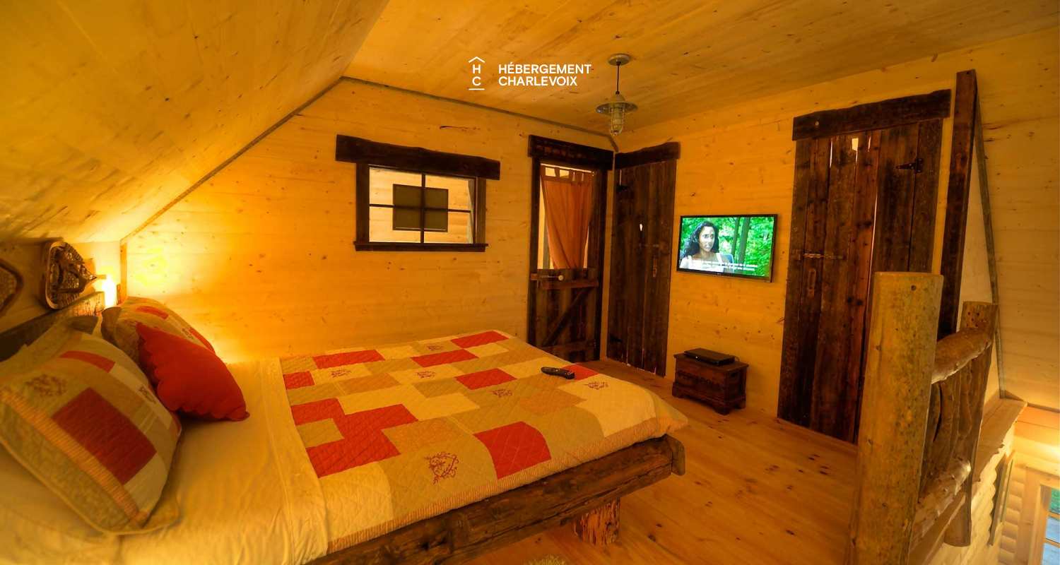 CAB-10 - LOCATED 500 M FROM THE MONT GRAND-FONDS SKI RESORT