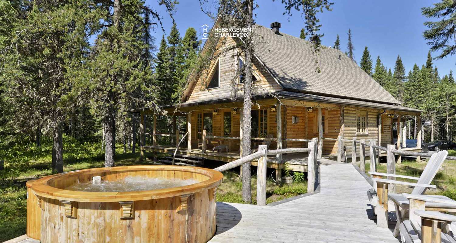 CAB-10 - LOCATED 500 M FROM THE MONT GRAND-FONDS SKI RESORT