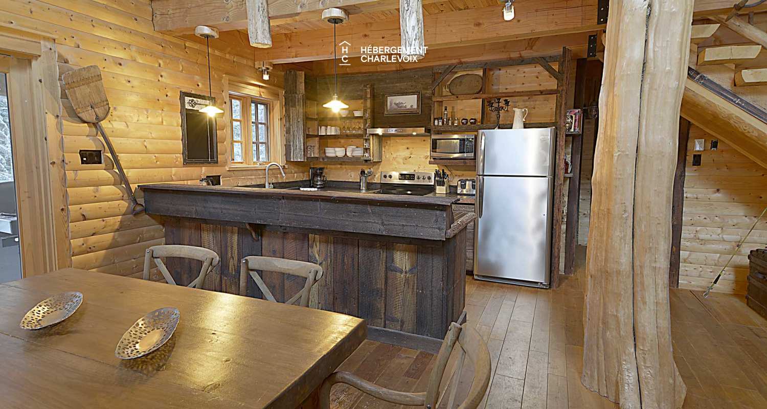 CAB-10 - LOCATED 500 M FROM THE MONT GRAND-FONDS SKI RESORT