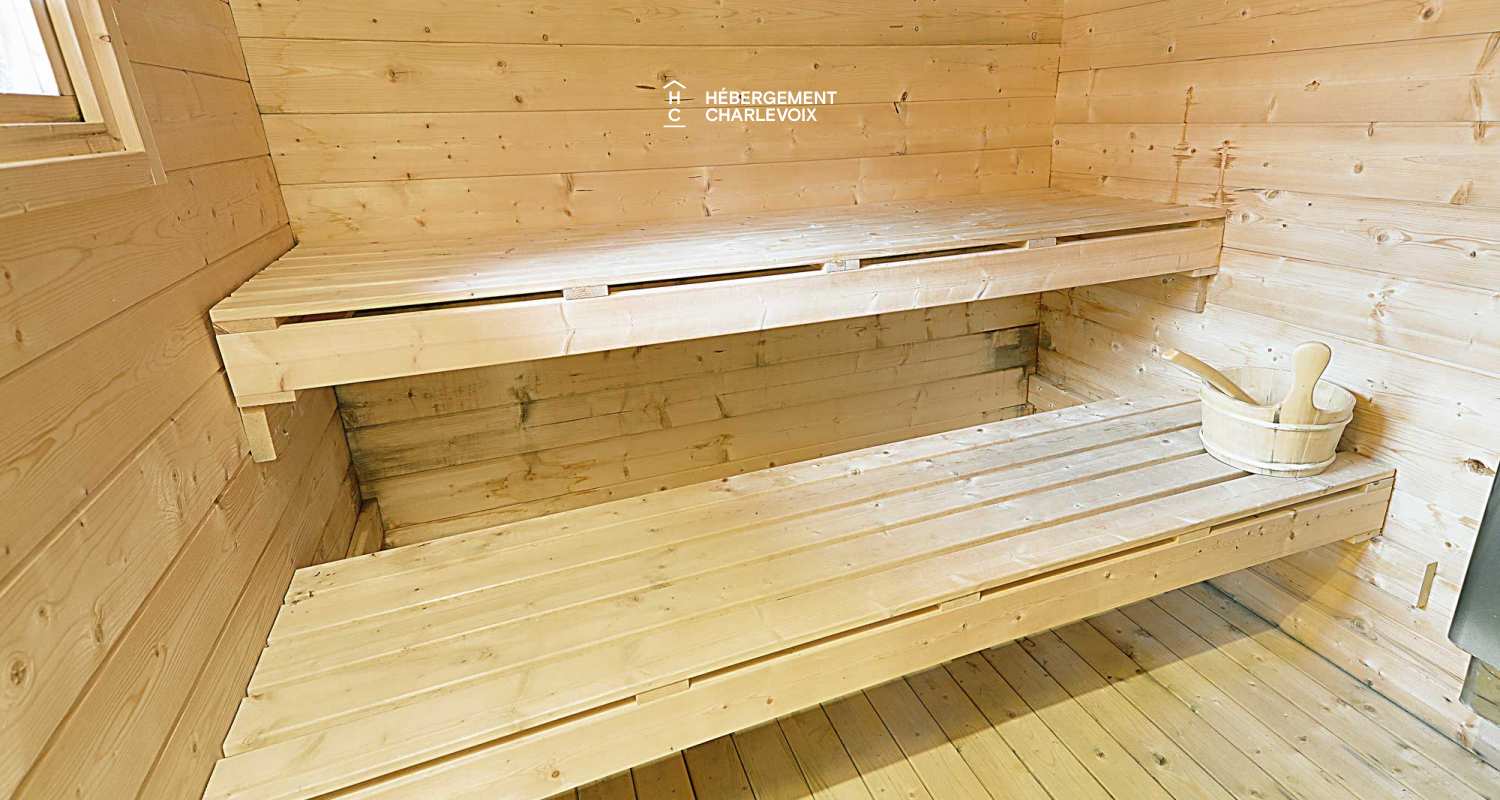 CAB-10 - LOCATED 500 M FROM THE MONT GRAND-FONDS SKI RESORT