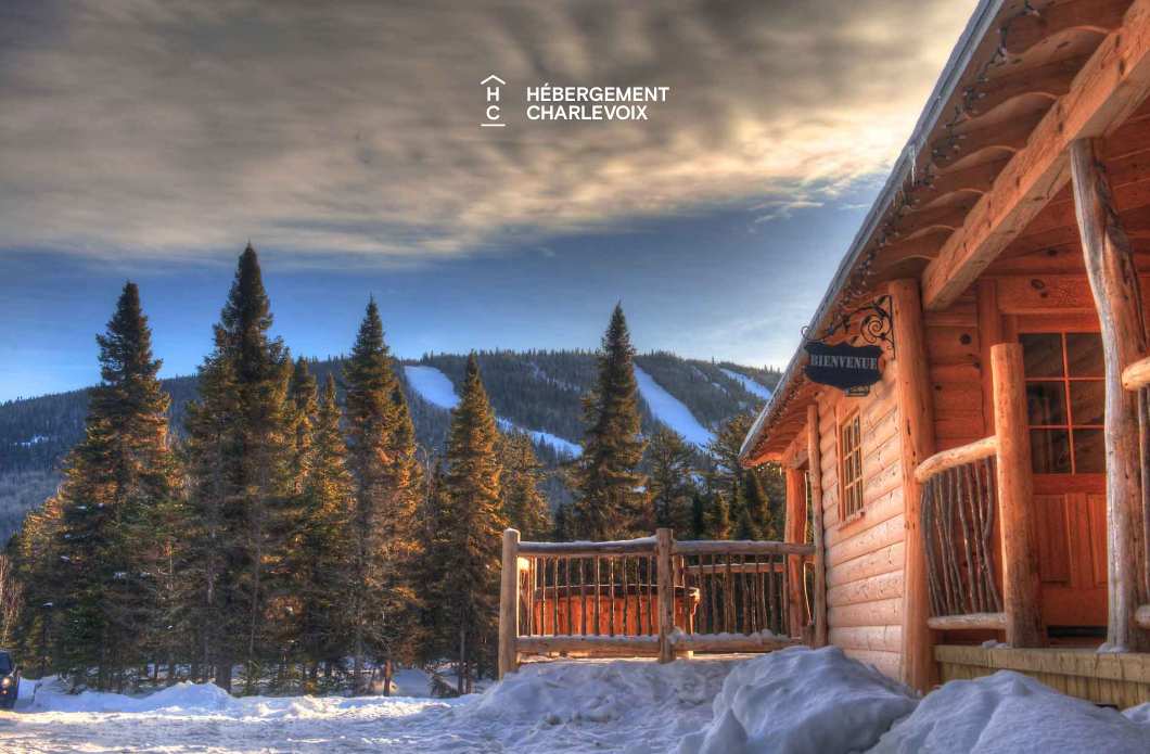 CAB-20 - Très grand chalet en demi-bois rond au coeur de la forêt canadienne.