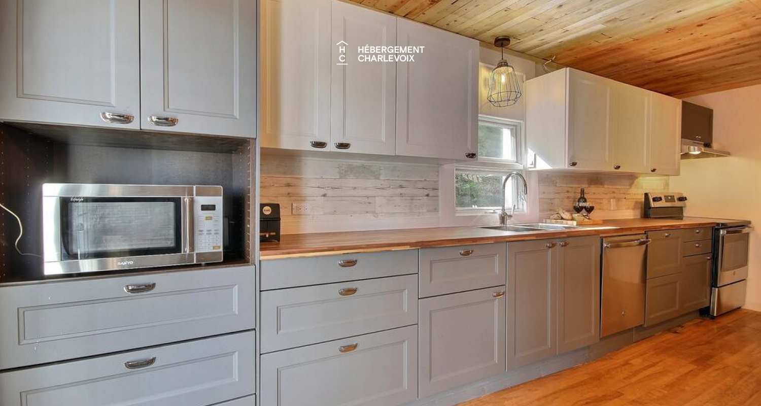 CHIC-1066 - Près du Massif et de la plage de Petite-Rivière St-François