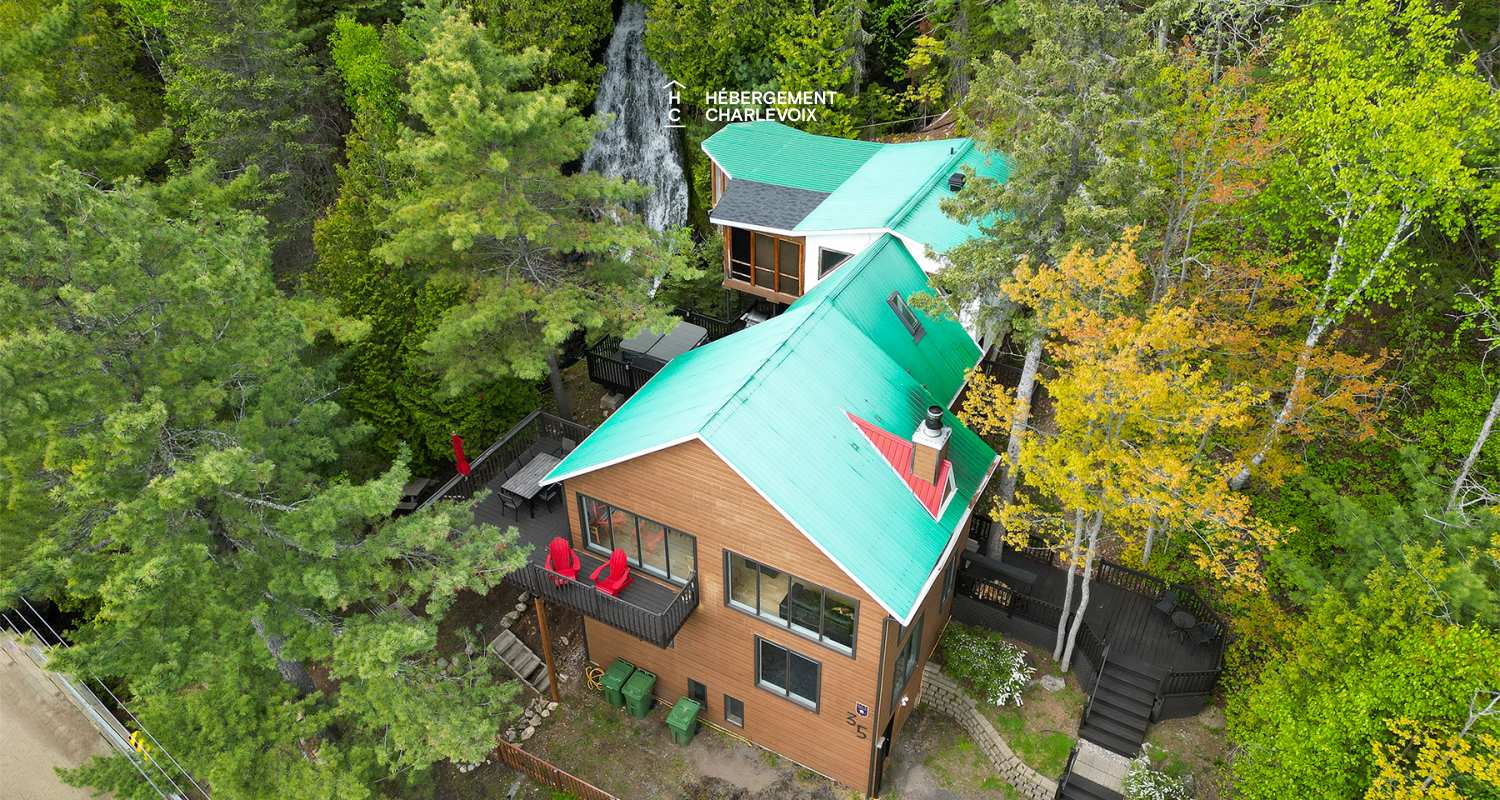 CHU-35 - A charming little waterfall to go with the spa