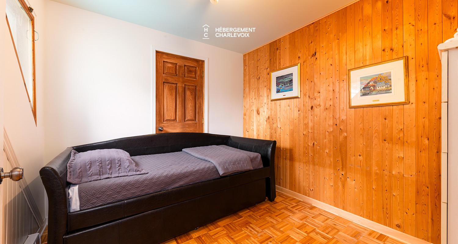 CHU-35 - A charming little waterfall to go with the spa