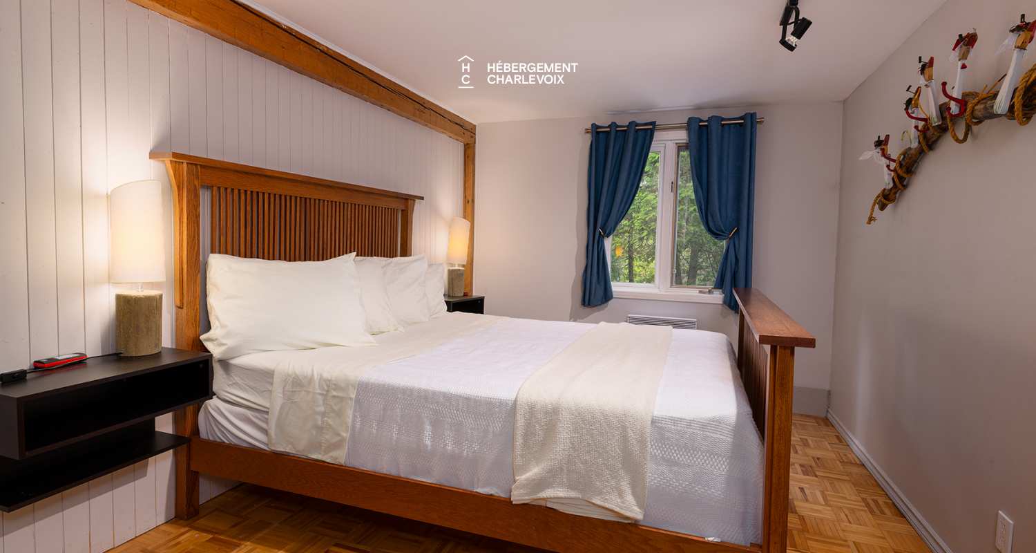 CHU-35 - A charming little waterfall to go with the spa