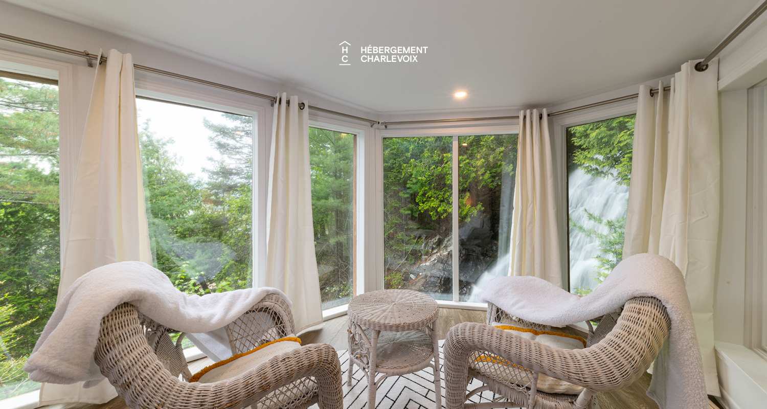 CHU-35 - A charming little waterfall to go with the spa