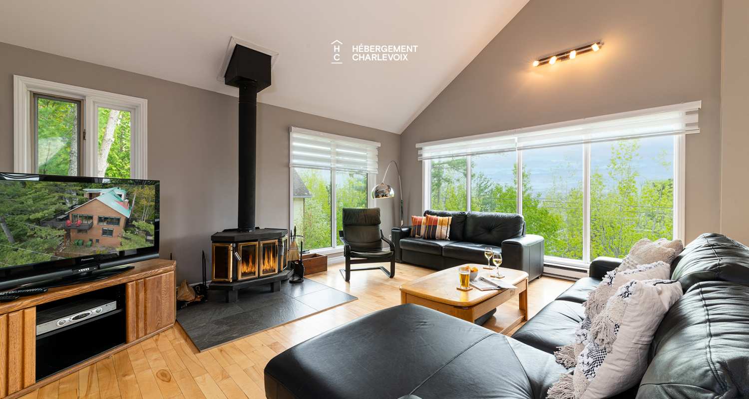 CHU-35 - A charming little waterfall to go with the spa