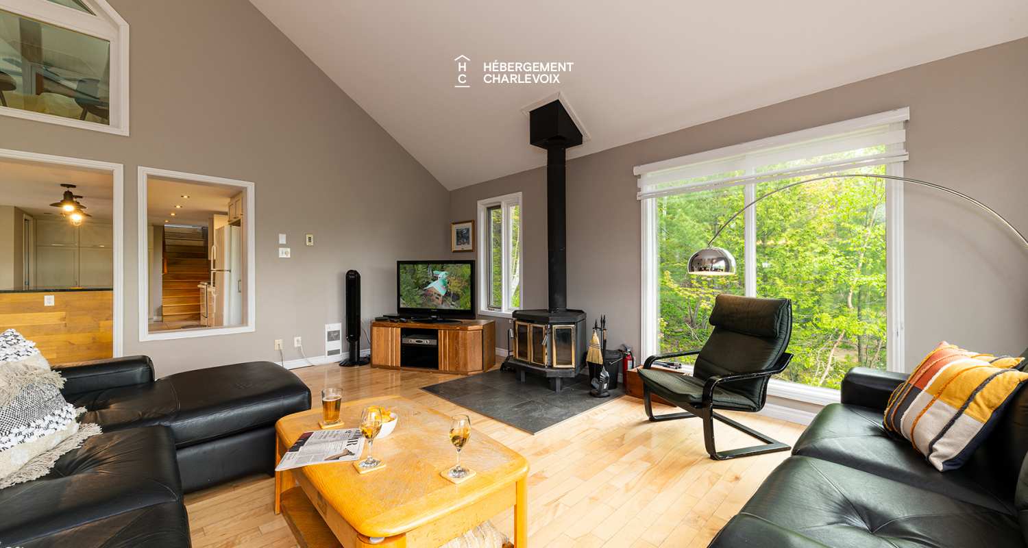 CHU-35 - A charming little waterfall to go with the spa