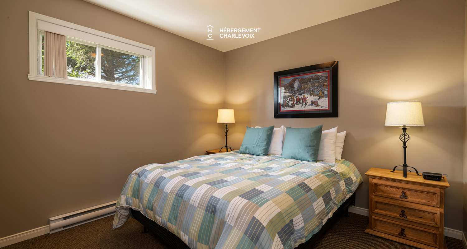 CIN-57-1 - Grand chalet avec 2 unités confortables avec vue sur le fleuve!