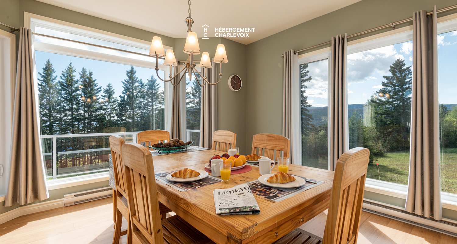 CIN-57-1 - Grand chalet avec 2 unités confortables avec vue sur le fleuve!