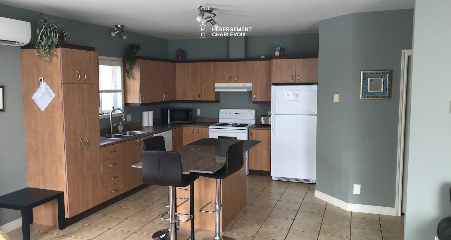 CIN-57-1 - Grand chalet avec 2 unités confortables avec vue sur le fleuve!