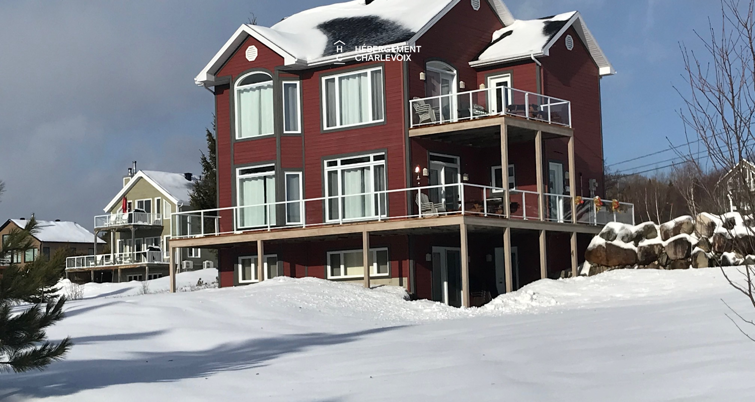 CIN-57-1 - Grand chalet avec 2 unités confortables avec vue sur le fleuve!