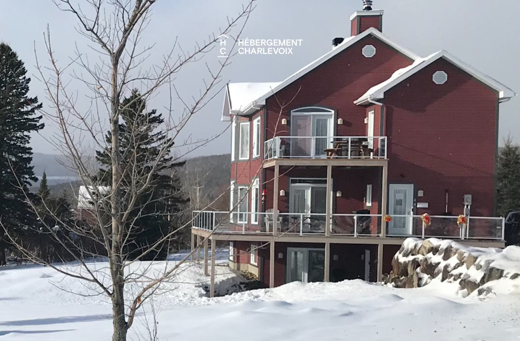 CIN-57-1 - Grand chalet avec 2 unités confortables avec vue sur le fleuve!