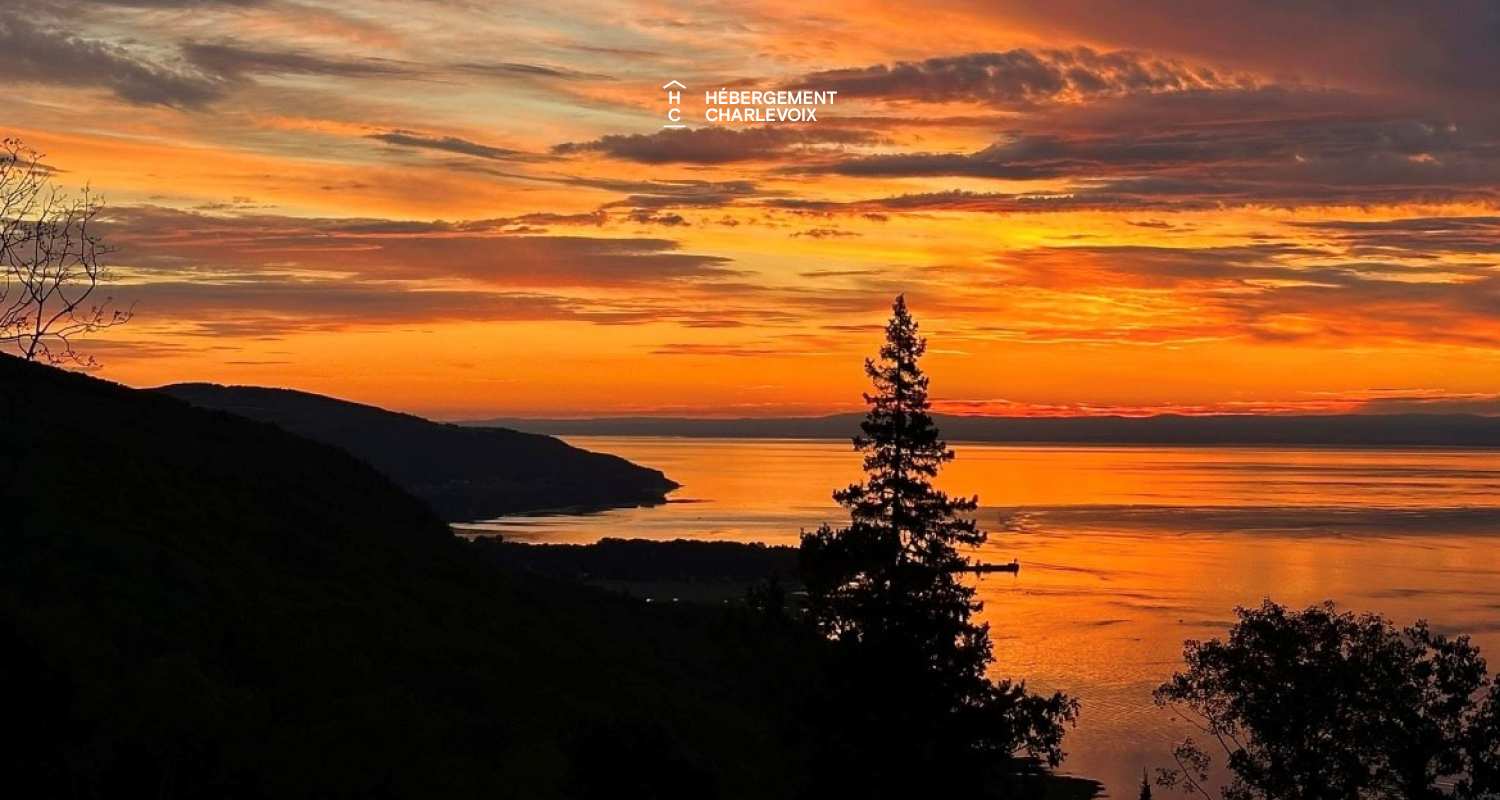 DAM-330 - Breathtaking view of the St. Lawrence River.